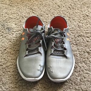 Grey UA Training shoes 👟